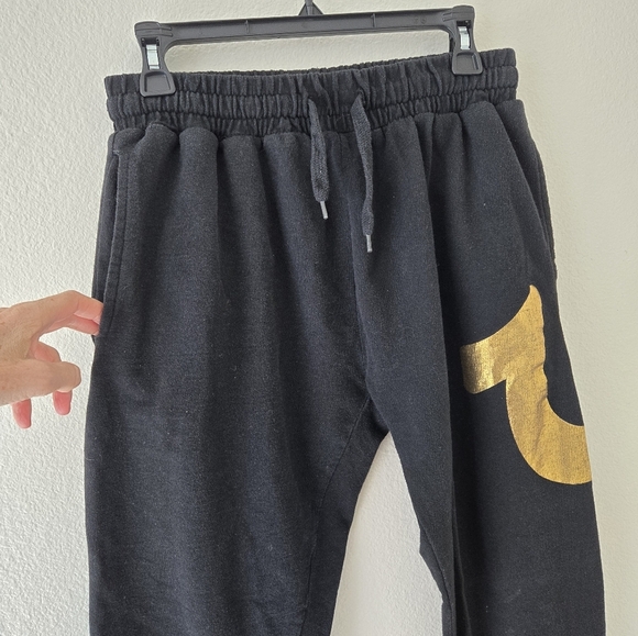 True Religion Gold HORSESHOE Logo Black Cuffed Sweat Jogger Pants size Medium - Picture 4 of 14